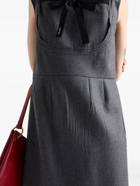 Rochie Prada cu decolteu barcă de costum gri