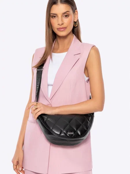 Torebka crossbody w geometryczne przeszycia czarno srebrna