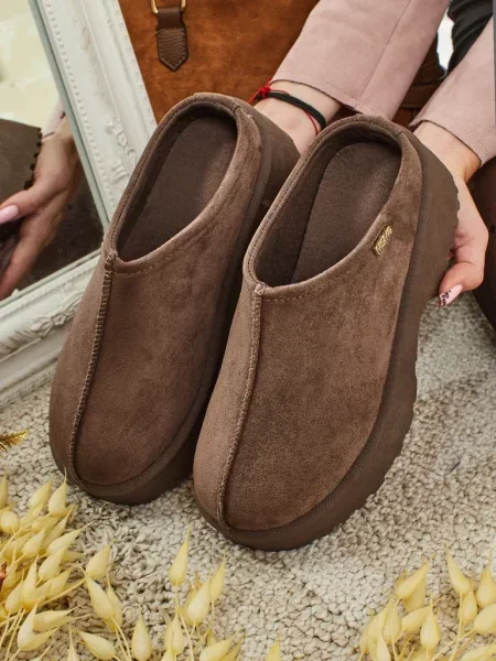 Krótki futro Resti brązowe