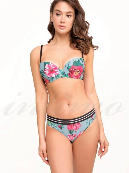 Купальник с уплотнённой чашкой плавки слип