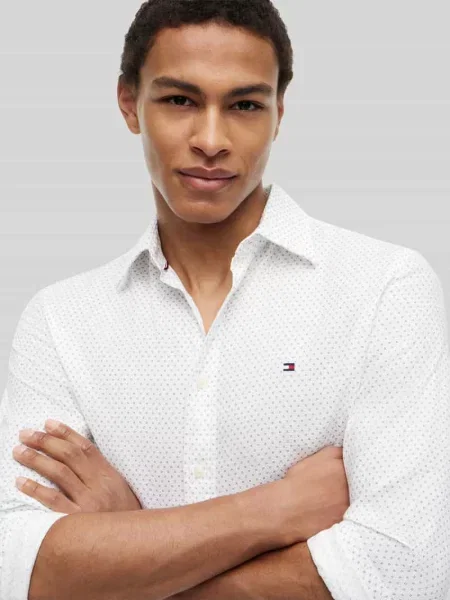 Koszula casualowa o kroju regular fit z czystej bawełny Tommy Hilfiger biała