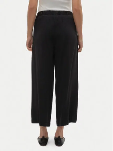 Kalhoty culottes Vero Moda černé