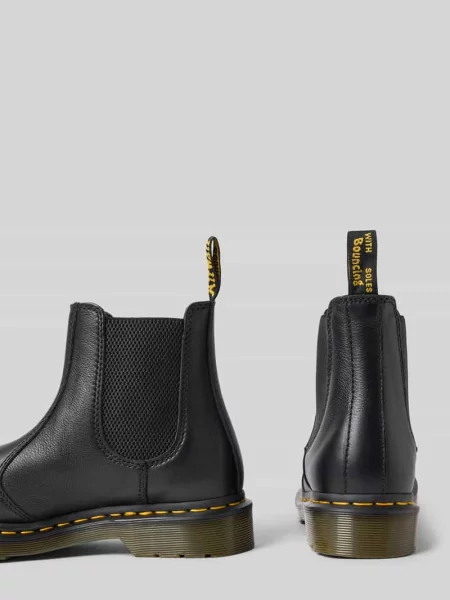 Buty chelsea z naszywką z logo Dr. Martens czarne