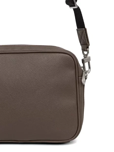 Crossbody torba Guess s autogramom smeđa
