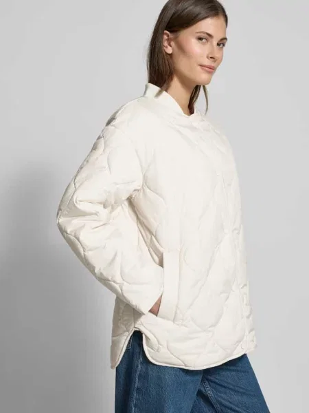 Kurtka pikowana o kroju relaxed fit z zapięciem na zatrzaski S.oliver Red Label biała