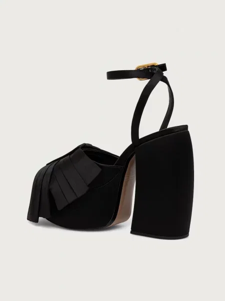 Босоножки Marc Jacobs с бантом на платформе