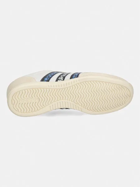 Замшевые кроссовки Adidas