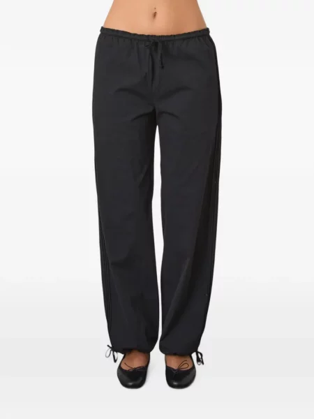 Pantaloni Peachy Den negru