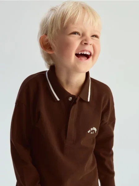 Reserved Tricou polo cu mânecă lungă maro-închis maro