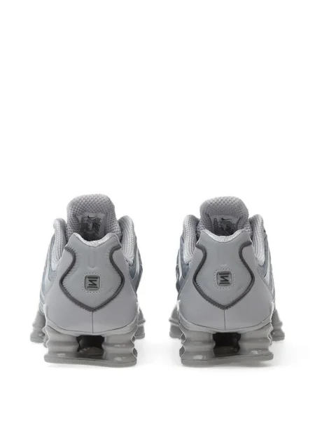 Grafic cămașă Nike alergare cu imagine roz