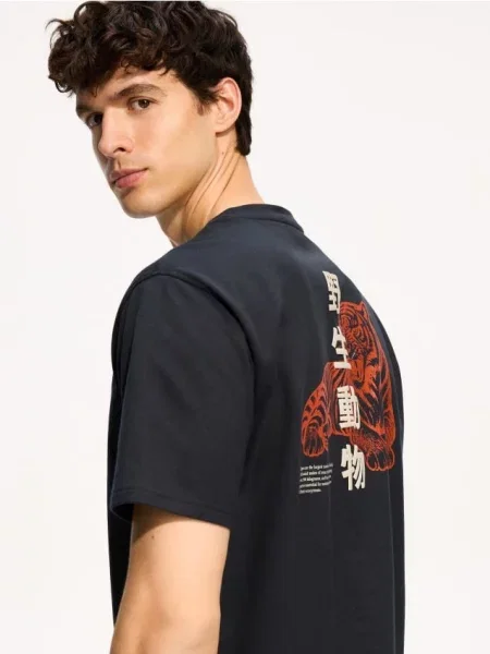 Reserved Tricou regular fit cu imprimeu pe spate negru
