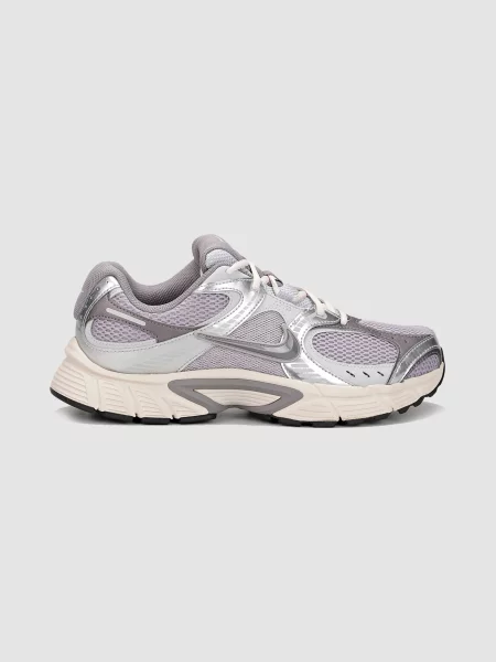 Кросівки повсякденні NIKE V5 Rnr срібний шкіра/синтетичний