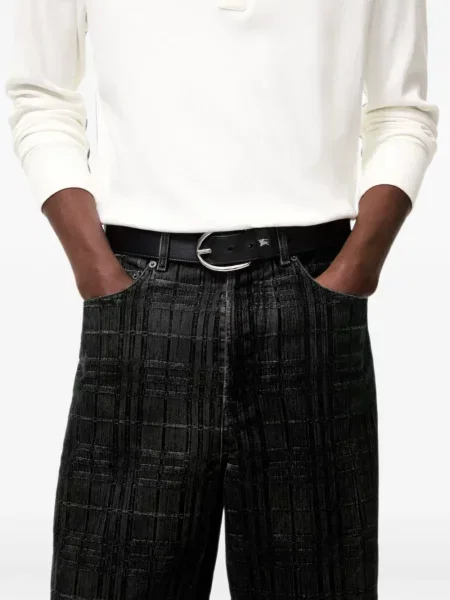 Cu centură curea Burberry cu cataramă negru