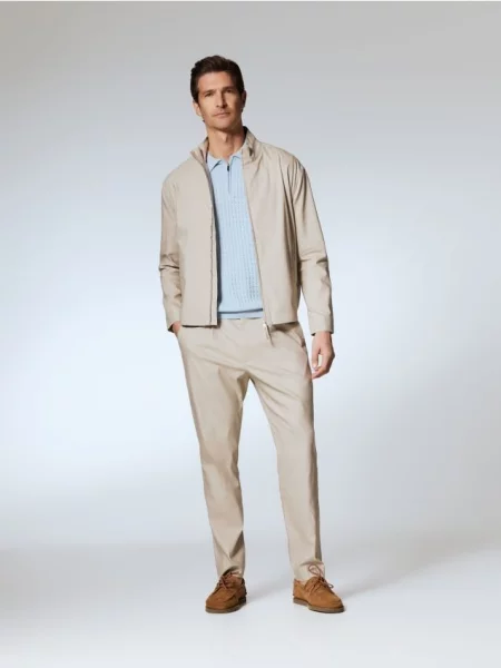 Куртка Reserved с воротником стойка бежевая