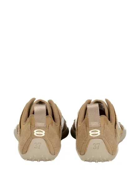 Sneakerși Balenciaga cu autograf
