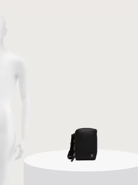 Műbőr táska Calvin Klein fekete