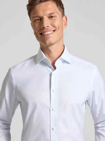 Koszula biznesowa o kroju slim fit z listwą guzikową model ‘Savio’ Olymp Signature Slim Fit błękitna
