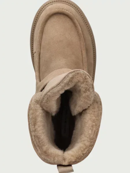Tommy Hilfiger боти дамски от велур TH BUCKLE SHEARLING SNOW BOOT бежово