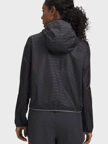 Вітровка Under Armour для бігу чорна