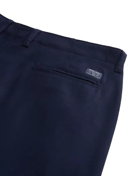 Pantaloni chino Woolrich de flanelă albastru