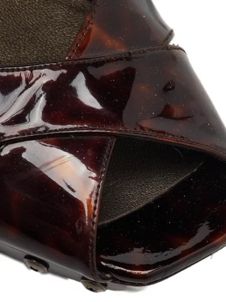 Sandale Stuart Weitzman din piele slingback maro