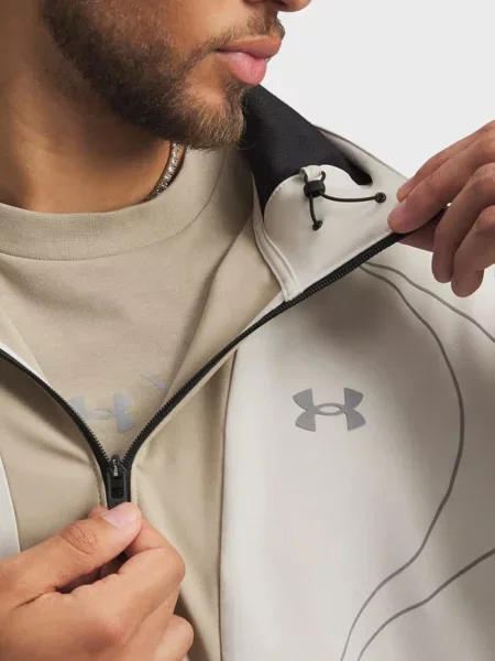 Вітровка Under Armour біла