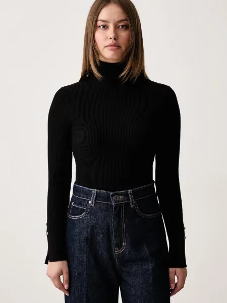 Bluză Guess clasică cu guler înalt negru