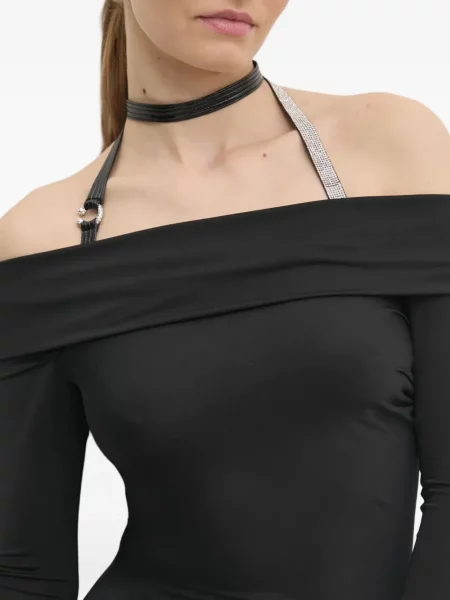 Rochie maxi Chiara Ferragni cu umerii deschiși lungă de costum negru