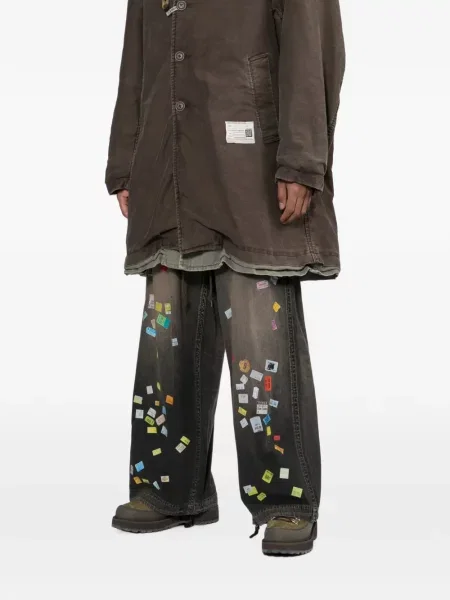 Pantaloni Maison Mihara Yasuhiro cu imagine negru