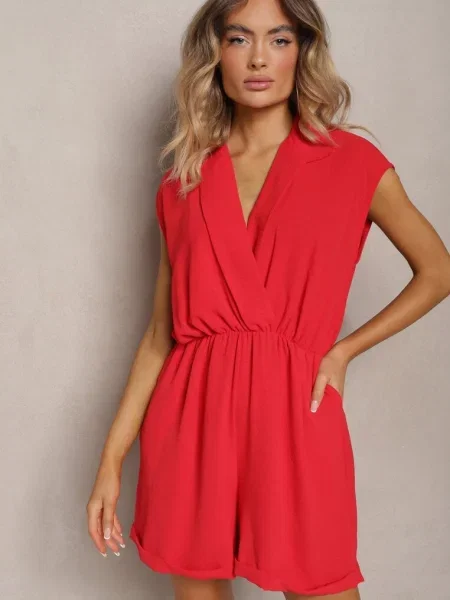 Taliowany Kombinezon z Gumką w Pasie i Kopertowym Dekoltem Nansilyne czerwony