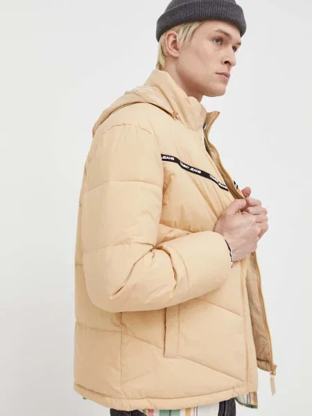 Яке Tommy Jeans със зимна изолация бежово