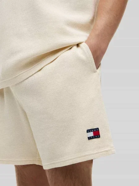 Bermudy o kroju regular fit z czystej bawełny z delikatną fakturą Tommy Jeans