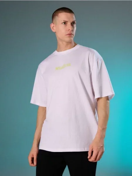 Футболка Sinsay с надписями белая