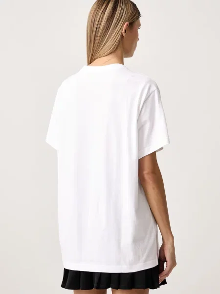 Nike Sportswear уголемена тениска дамска от Classic бяло