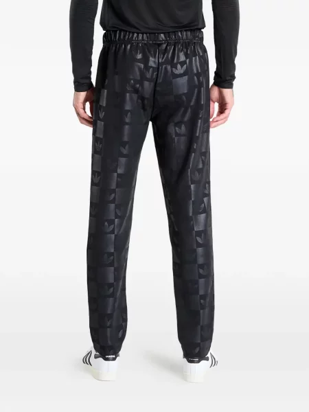 Turistika mini kraťasy Adidas s potiskem černé