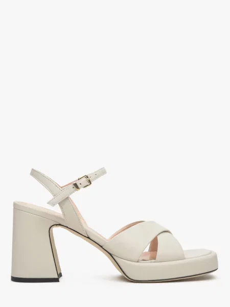 Кожаные босоножки Evaluna