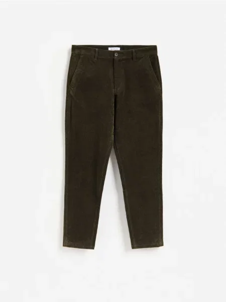 Reserved Pantaloni chino cu croi carrot verde