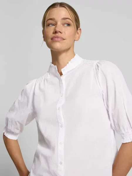Bluzka o kroju regular fit ze stójką model CALISTE' Soyaconcept biała