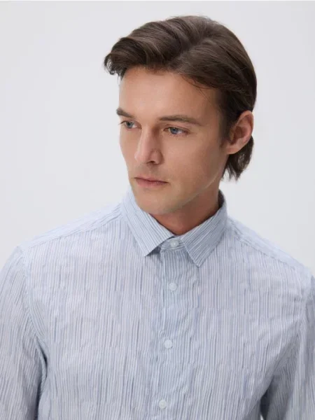 Reserved Cămașă regular fit din structurat albastru-pal albastru