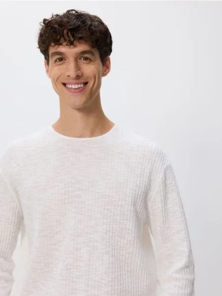 Reserved Pulover tricotat texturat alb