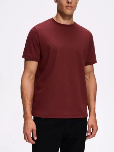 Reserved Tricou regular fit din structurat carmin