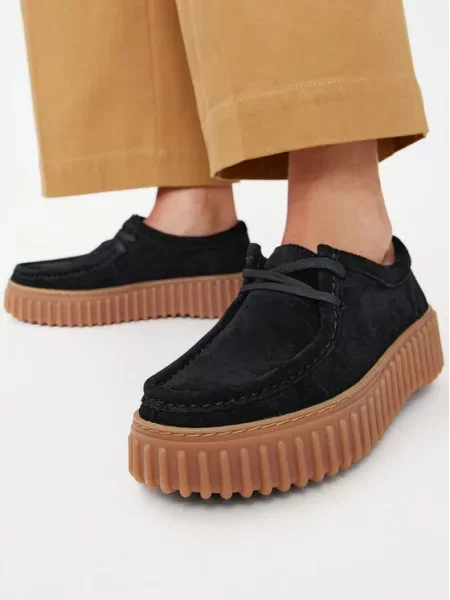 Clarks Półbuty Torhill Bee czarny
