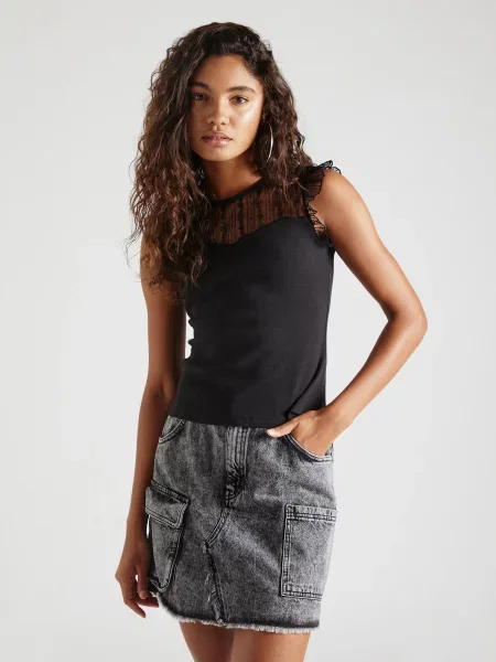 Top About You negru