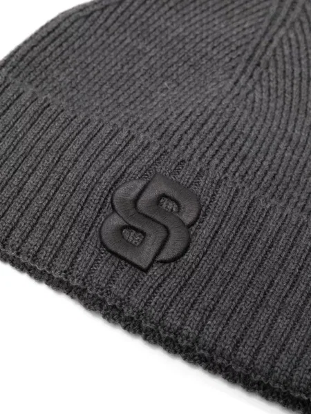 Căciulă Boss cu broderie gri