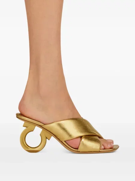 Sandale Ferragamo auriu