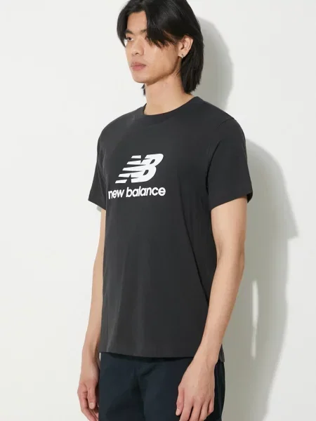 New Balance Sport Essentials Logo T-Shirt Mężczyźni Koszulki New Balance Size: M czarny