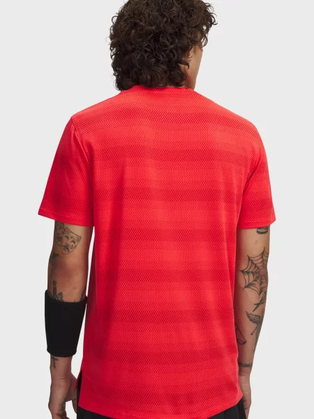 Футболка Under Armour красная