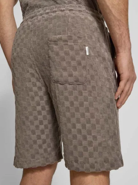 Szorty w kroju regular fit z naszywką z logo Lindbergh