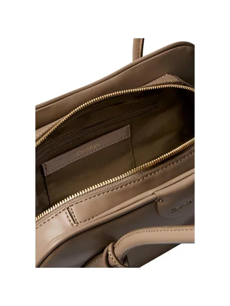 Calvin Klein Kabelka Emblem Trio Shoulder Bag Béžová hnedá