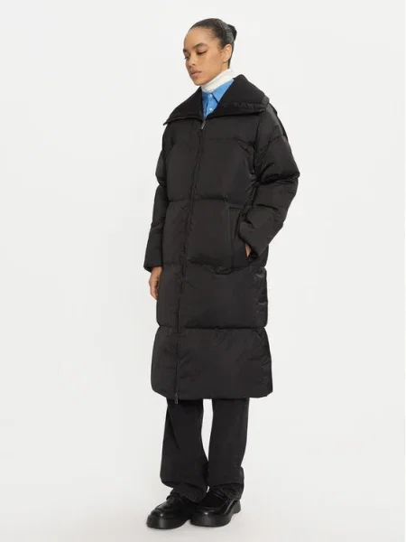 Calvin Klein Зимно палто черен